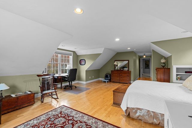 291 County Rd, Marion, MA 02738