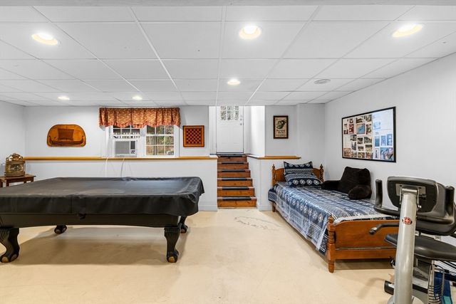 291 County Rd, Marion, MA 02738