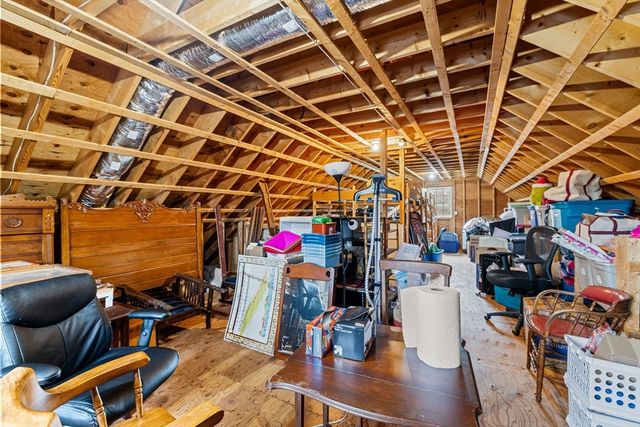 291 County Rd, Marion, MA 02738