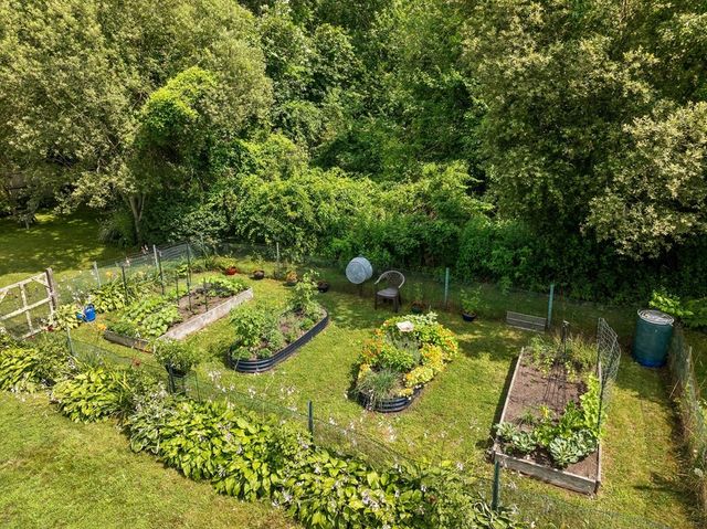 291 County Rd, Marion, MA 02738