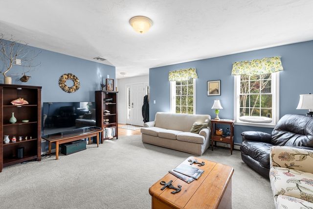 291 County Rd, Marion, MA 02738