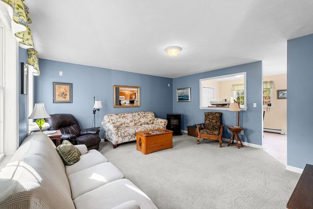 291 County Rd, Marion, MA 02738