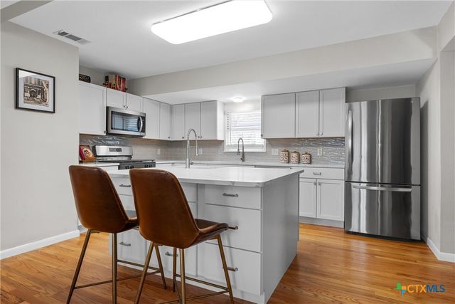 1100 N 66th Street, Waco, TX 76710