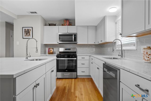 1100 N 66th Street, Waco, TX 76710