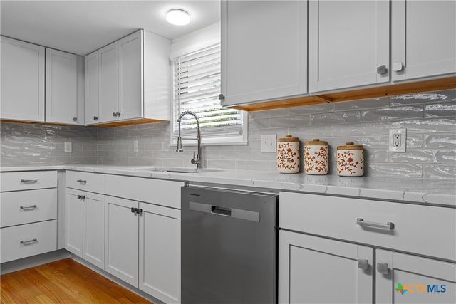 1100 N 66th Street, Waco, TX 76710