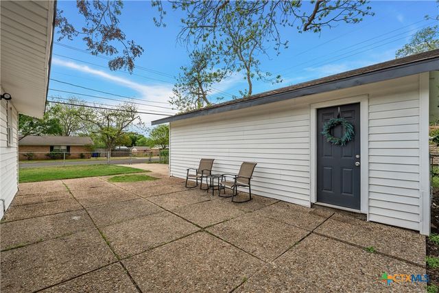 1100 N 66th Street, Waco, TX 76710