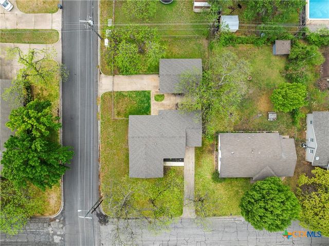 1100 N 66th Street, Waco, TX 76710