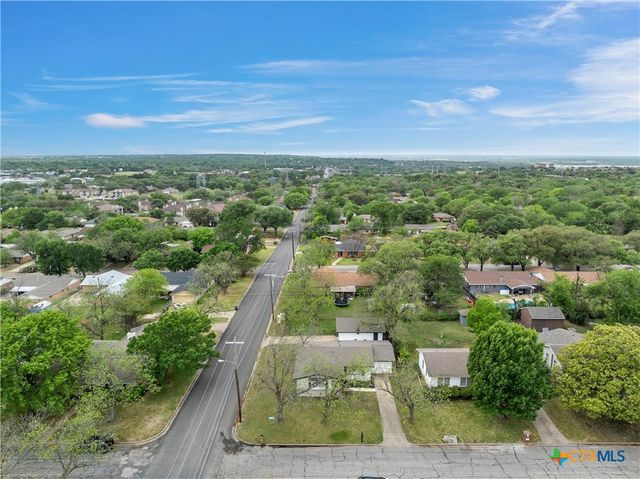 1100 N 66th Street, Waco, TX 76710