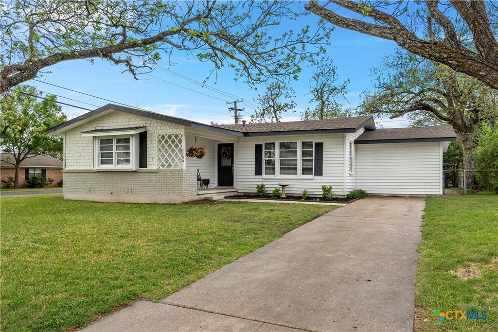 1100 N 66th Street, Waco, TX 76710