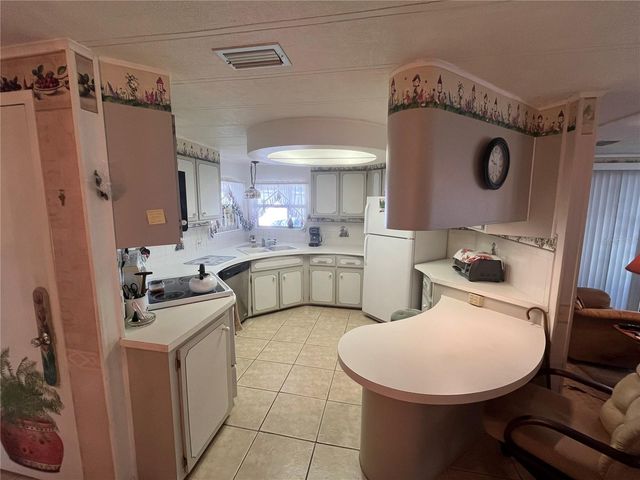 818 JOLANDA CIRCLE, Venice, FL 34285