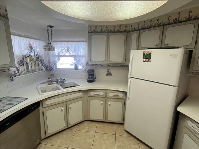 818 JOLANDA CIRCLE, Venice, FL 34285