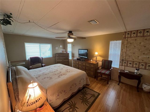 818 JOLANDA CIRCLE, Venice, FL 34285