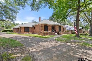 5802 Briar Creek Dr, Tyler, TX 75703
