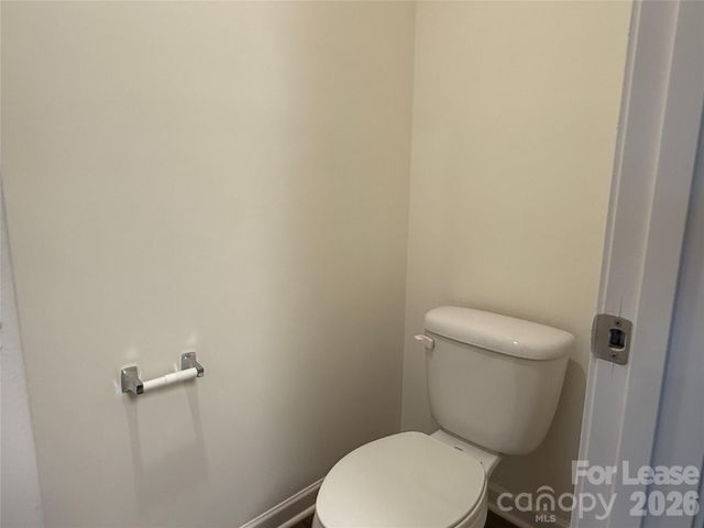 2029 Oakdale Road U, Charlotte, NC 28216