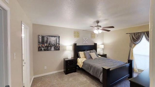 515 S Bender Avenue 209, Humble, TX 77338