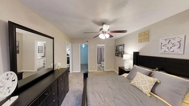515 S Bender Avenue 209, Humble, TX 77338