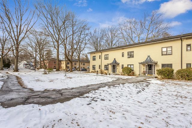 25 Manchester Road B-23, Eastchester, NY 10709