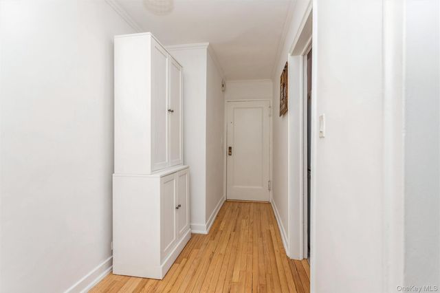 25 Manchester Road B-23, Eastchester, NY 10709