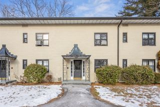 25 Manchester Road B-23, Eastchester, NY 10709