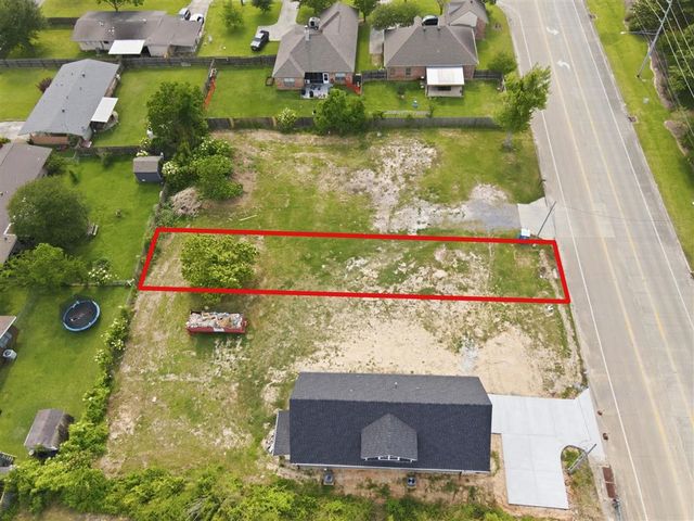 913 W Sale Road, Lake Charles, LA 70605