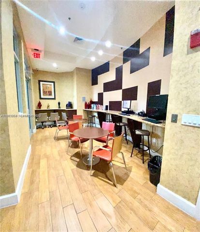 1830 Radius Dr 517, Hollywood, FL 33020