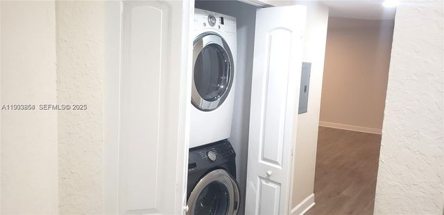 1830 Radius Dr 517, Hollywood, FL 33020