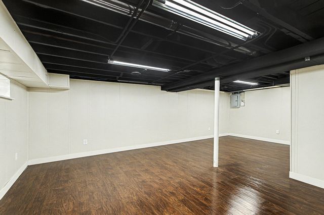 9747 Erie Street, Highland, IN 46322