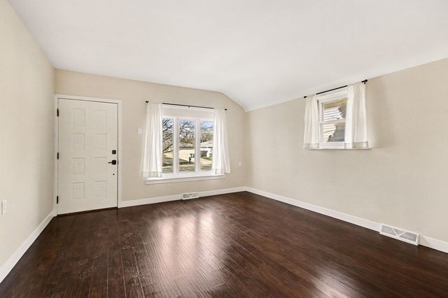 9747 Erie Street, Highland, IN 46322