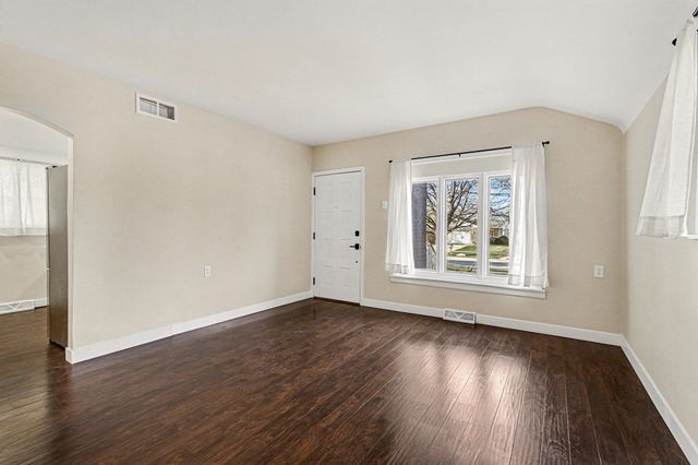 9747 Erie Street, Highland, IN 46322