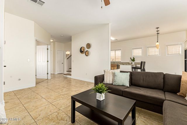 1580 E SHERRI Drive E, Gilbert, AZ 85296