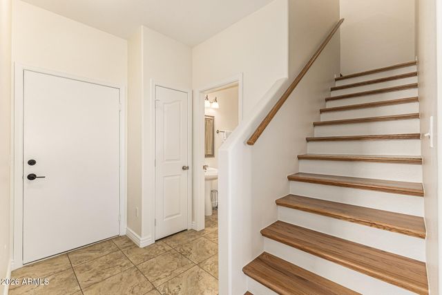 1580 E SHERRI Drive E, Gilbert, AZ 85296