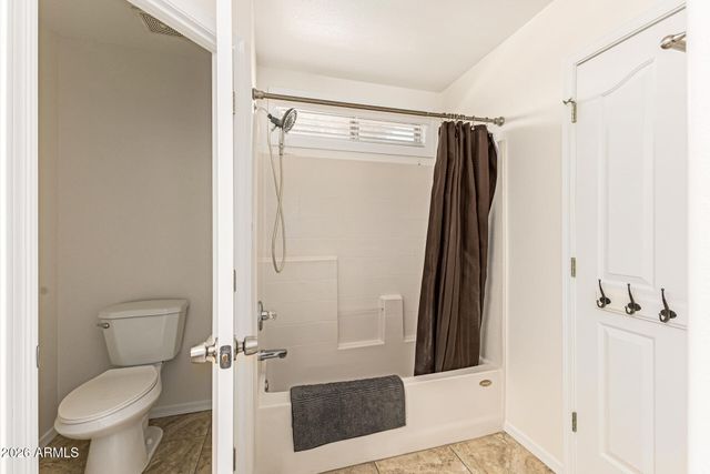 1580 E SHERRI Drive E, Gilbert, AZ 85296