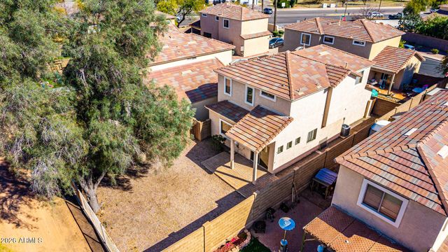 1580 E SHERRI Drive E, Gilbert, AZ 85296