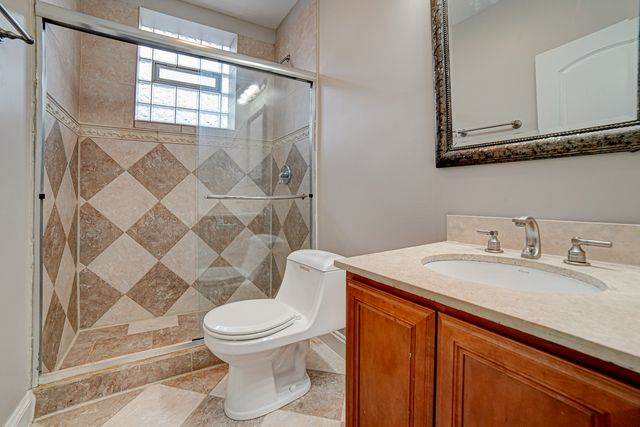 4858 S Prairie Avenue 2A, Chicago, IL 60615