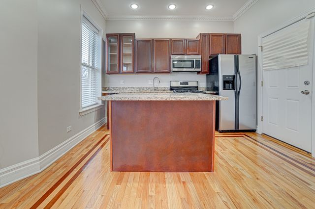 4858 S Prairie Avenue 2A, Chicago, IL 60615