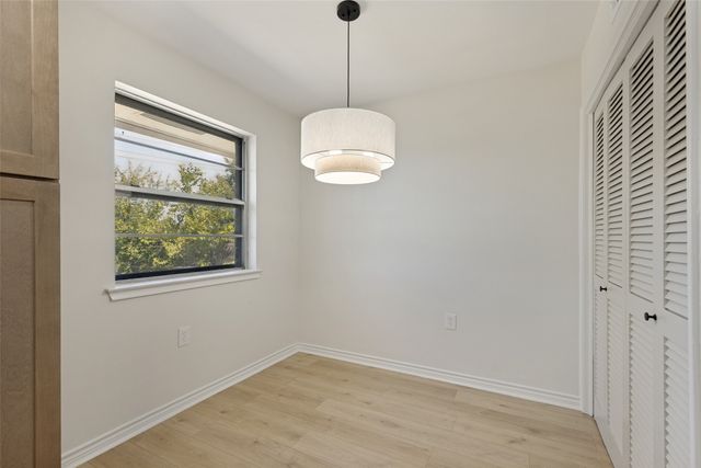 3138 Touraine Drive, Dallas, TX 75211