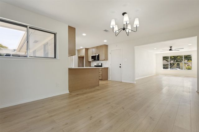 3138 Touraine Drive, Dallas, TX 75211