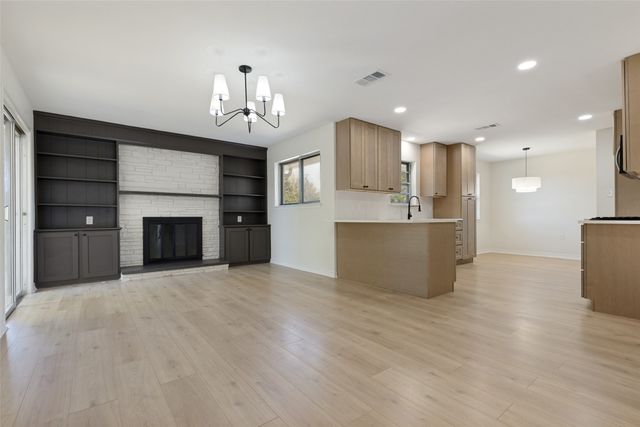 3138 Touraine Drive, Dallas, TX 75211