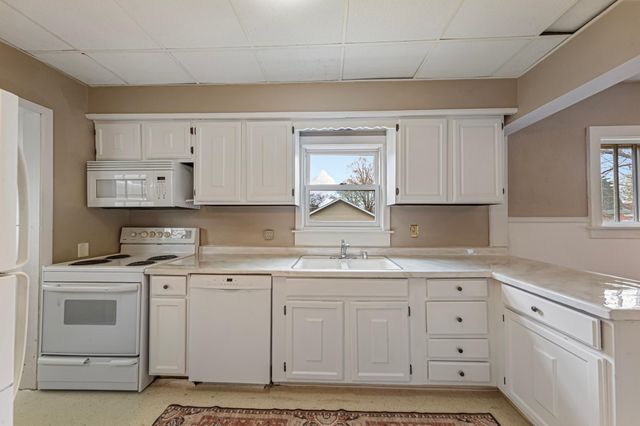 740 Belgrade Avenue, North Mankato, MN 56003