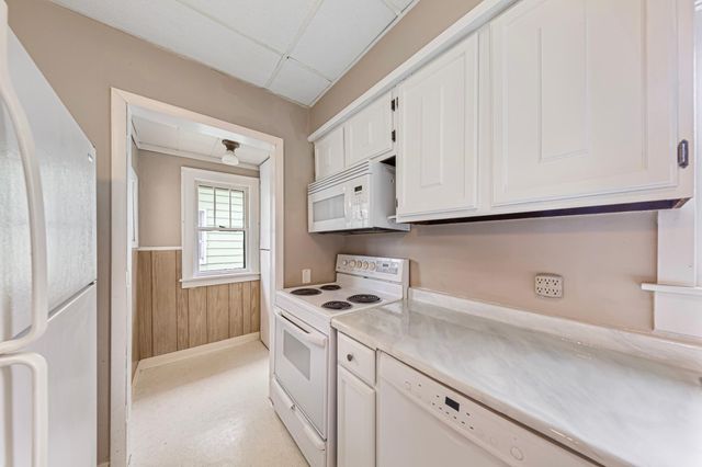 740 Belgrade Avenue, North Mankato, MN 56003