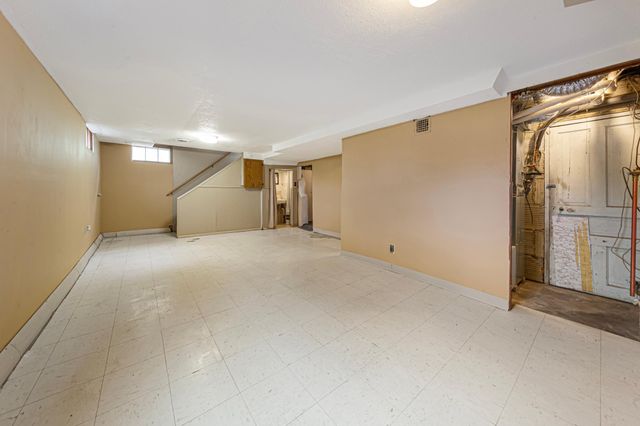 740 Belgrade Avenue, North Mankato, MN 56003