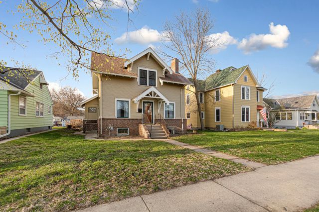 740 Belgrade Avenue, North Mankato, MN 56003