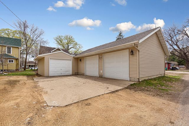740 Belgrade Avenue, North Mankato, MN 56003
