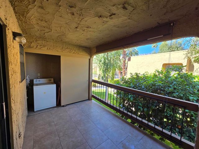 5300 E Waverly Drive I6, Palm Springs, CA 92264