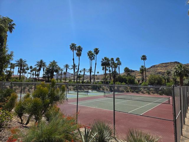 5300 E Waverly Drive I6, Palm Springs, CA 92264