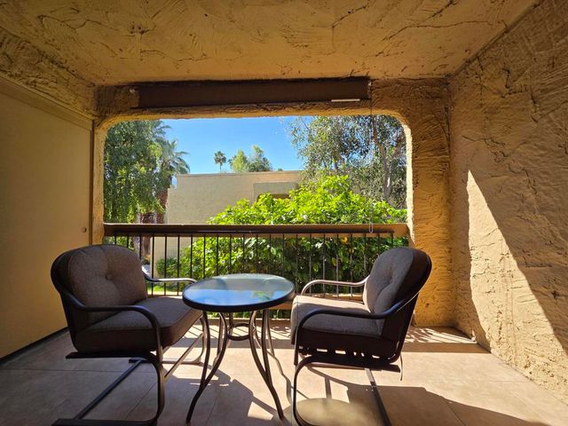 5300 E Waverly Drive I6, Palm Springs, CA 92264