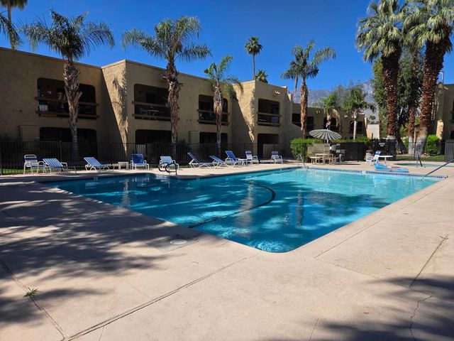 5300 E Waverly Drive I6, Palm Springs, CA 92264