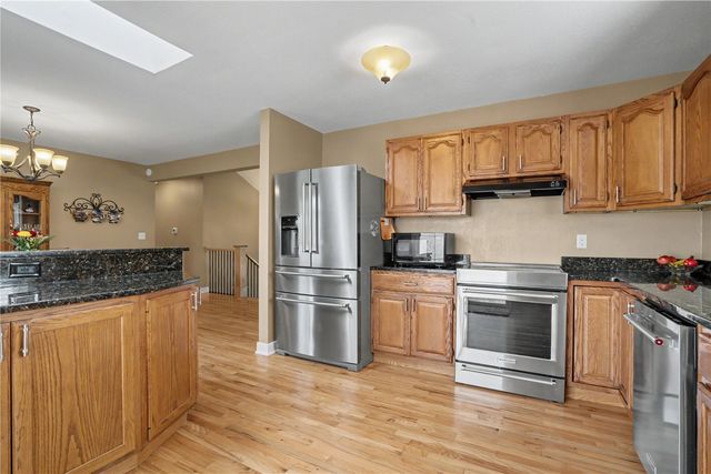 2152 Cherry Lane NE, Cedar Rapids, IA 52402