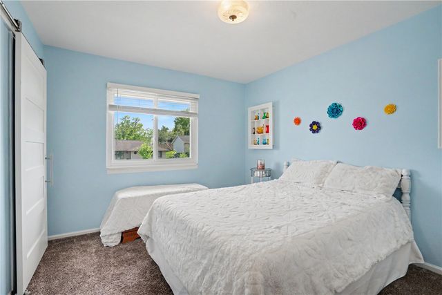 2152 Cherry Lane NE, Cedar Rapids, IA 52402