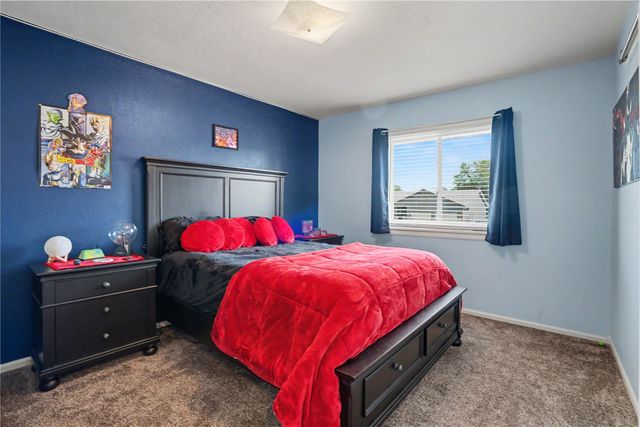 2152 Cherry Lane NE, Cedar Rapids, IA 52402